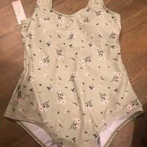 Cute one piece swimsuit NWT